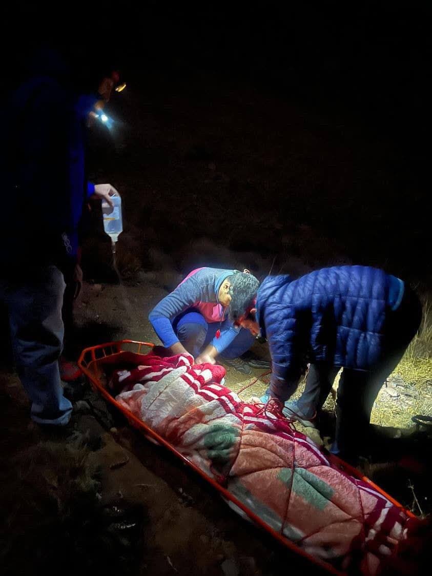 نجات بانوی کوهنورد 38 ساله درارتفاعات آدرشک مهریز