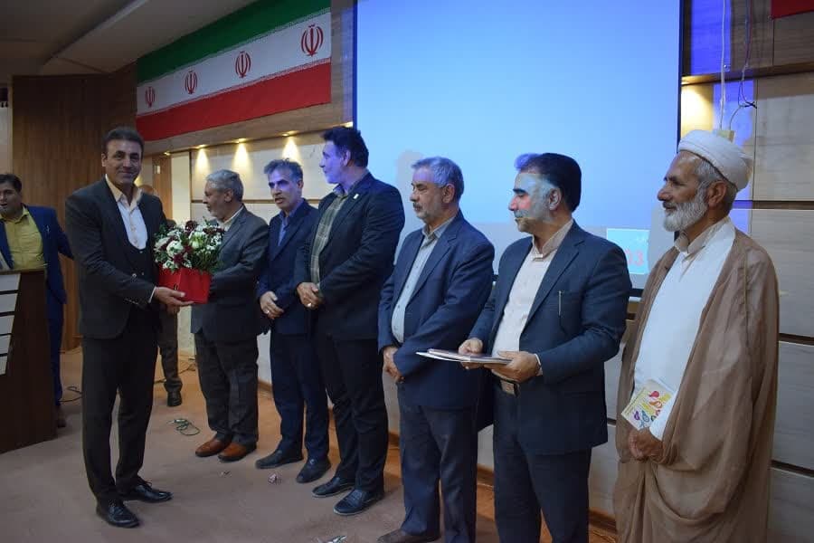 سرپرستان معاونین فرمانداری و بخشداران بخش مرکزی و آسفیچ بهاباد معرفی شدند