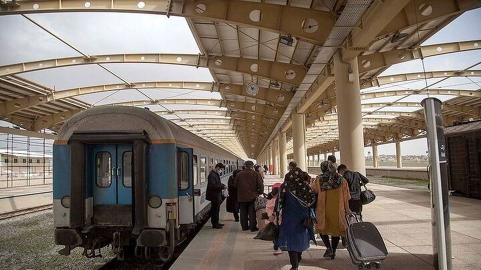 عرضه بلیت قطارهای فوق‌العاده مشهد از 18 تا 31 شهریور